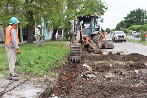 MACROMALLA III: AVANZAN DE FORMA ININTERRUMPIDA LAS OBRAS DE LA NUEVA RED DE AGUA POTABLE 