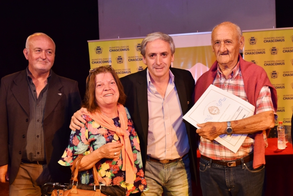 JAVIER GASTÓN: “DETRÁS DE CADA TÍTULO DE PROPIEDAD HAY UN SUEÑO, UNA HISTORIA Y NOS LLENA DE ORGULLO PODER SER PARTE DE ESTE PROCESO TAN IMPORTANTE PARA NUESTROS VECINOS”