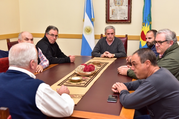 JAVIER GASTÓN: “ESTAMOS GARANTIZANDO EL TRANSPORTE PARA QUE NUESTROS CHICOS NO PIERDAN MÁS DÍAS DE CLASES”