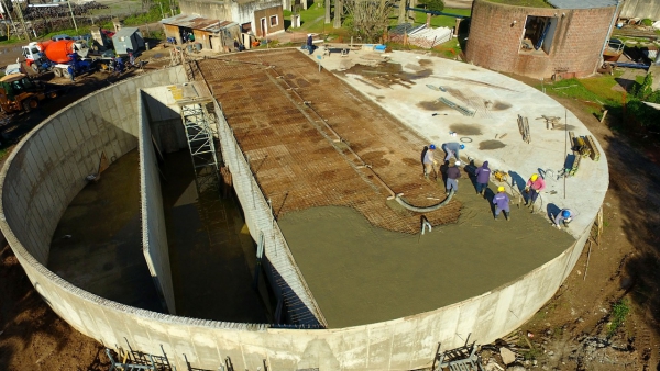 CONTINÚAN LOS TRABAJOS DE HORMIGONADO EN LA NUEVA CISTERNA