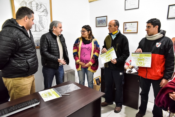 JAVIER GASTÓN: “ES UNA SATISFACCIÓN SABER QUE EN EL MARCO DEL PROGRAMA EMPRESAS MADRINAS Y SU CAPACITACIÓN, DOS TRABAJADORES FUERON INCORPORADOS A UNA EMPRESA”.