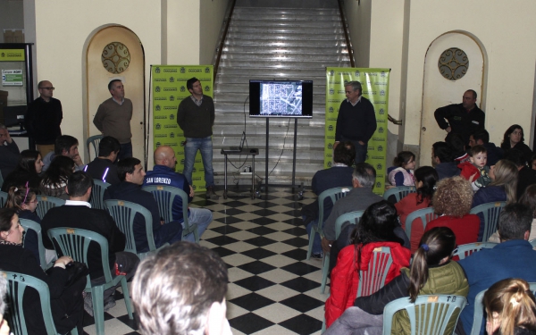 JAVIER GASTÓN: “SOLICITAMOS UNA AUDIENCIA EN LO INMEDIATO CON EL INSTITUTO DE LA VIVIENDA PARA ENCONTRAR UNA SOLUCIÓN CONJUNTA Y MEJORAR EL ESTADO DE LAS CALLES DEL BARRIO LOS SAUCES”