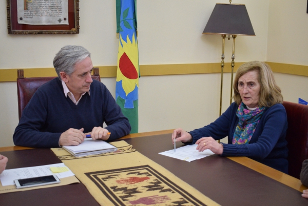 JAVIER GASTÓN: “VAMOS A GARANTIZAR QUE TODOS LOS DOCENTES MUNICIPALES COBREN LO QUE LES CORRESPONDE” 