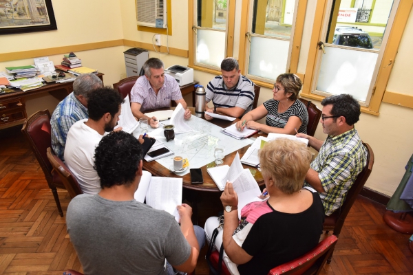 EL INTENDENTE JAVIER GASTÓN ANUNCIÓ UN AUMENTO PARA LOS TRABAJADORES MUNICIPALES