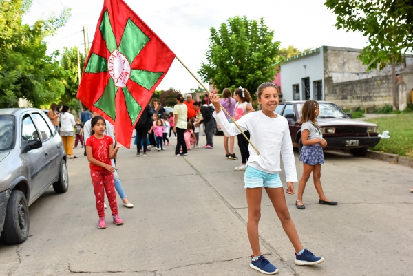 JAVIER GASTÓN CON LAS DISTINTAS AGRUPACIONES EN LOS PREPARATIVOS PARA EL CARNAVAL INFANTIL