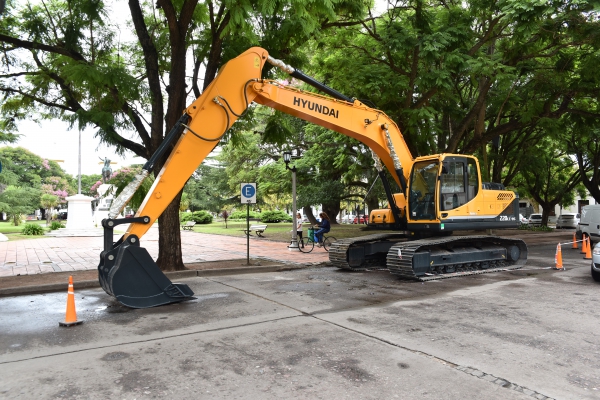 UNA NUEVA RETROEXCAVADORA SE SUMA AL PARQUE AUTOMOTOR MUNICIPAL