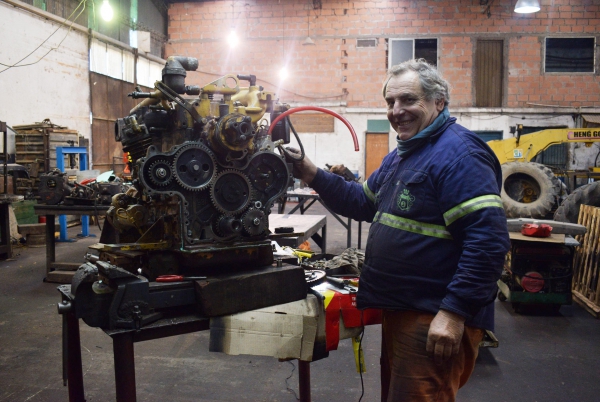 SEBASTIÁN PLACENAVE: “EL EQUIPO DEL TALLER MUNICIPAL REALIZA ENTRE 10 Y 16 REPARACIONES DIARIAS EN VEHÍCULOS Y MAQUINARIAS QUE BRINDAN SERVICIOS DE CALIDAD A LOS VECINOS”