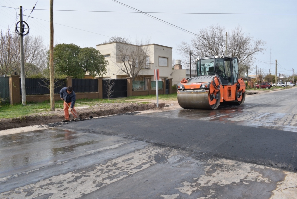 LA CALLE GRITO DE DOLORES YA CUENTA CON LA CARTELERÍA INDICATIVA Y REDUCTORES DE VELOCIDAD