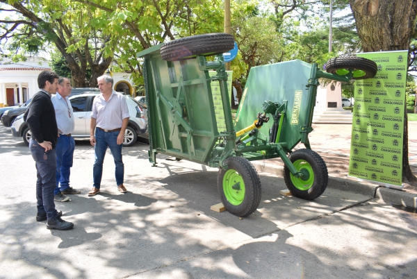 JAVIER GASTÓN: “SEGUIMOS SUMANDO EQUIPAMIENTO PARA MODERNIZAR LA FLOTA MUNICIPAL Y MANTENER, REVALORIZAR Y EMBELLECER NUESTROS ESPACIOS VERDES” 