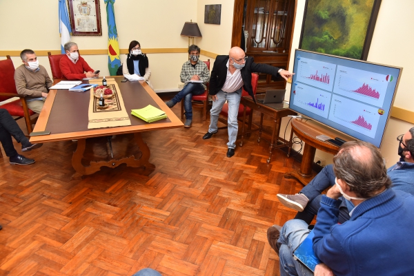 JAVIER GASTÓN: “CADA DECISIÓN QUE TOMAMOS ESTÁ PENSADA, ANALIZADA Y EVALUADA EN TÉRMINOS SANITARIOS”