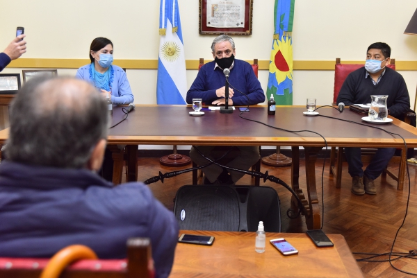 JAVIER GASTÓN: “EL FALLECIMIENTO DE VECINOS NOS GOLPEA FUERTEMENTE A TODOS LOS CHASCOMUNENSES”.