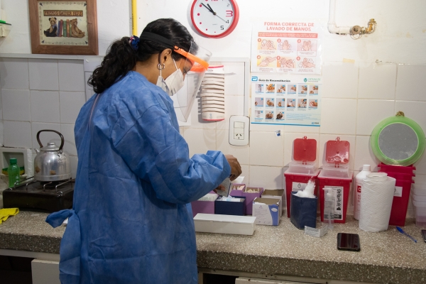 210 PROFESIONALES DE LA SALUD FUERON VACUNADOS CONTRA EL COVID-19  HASTA ESTE JUEVES