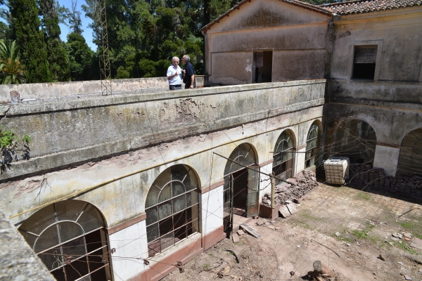 Javier Gastón junto al Obispo de Chascomús recorrieron las obras en Gándara