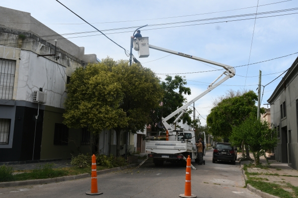 Renovación del alumbrado público en el barrio Los Sauces y el Casco Histórico