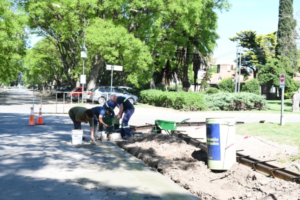  Nuevo estacionamiento en la Feria de Av. Perón