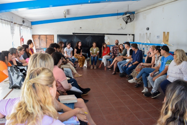 ENCUENTRO PARA ORGANIZAR EL PROGRAMA LÍDERES DEL PRESENTE AÑO