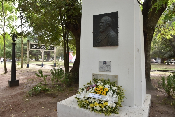 HOMENAJE A LOS ALAMBRADORES EN SU DÍA 