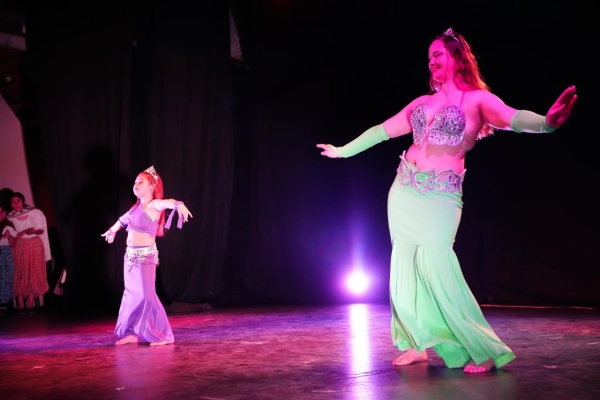 CLASES DE DANZAS ÁRABES EN EL CENTRO CULTURAL MUNICIPAL VIEJA ESTACIÓN