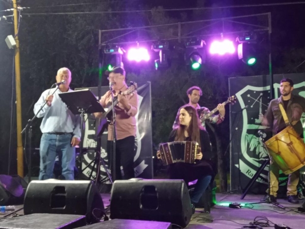 DANIEL FARISANO Y SU BANDA: EMBAJADORES DE LA CULTURA ARGENTINA EN LA FERIA INTERNACIONAL DE LOS PAÍSES