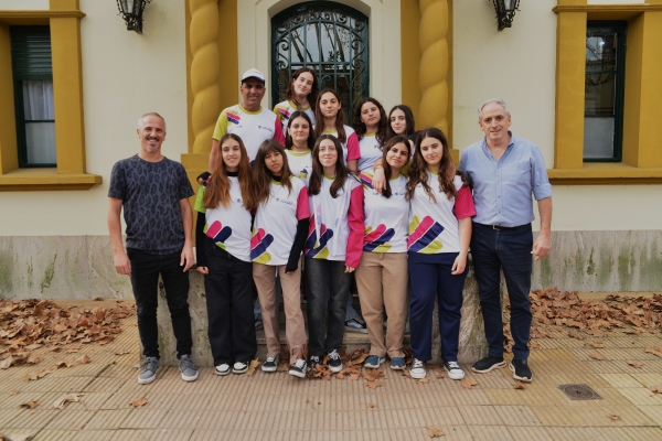 JAVIER GASTÓN RECIBIÓ AL EQUIPO DE SOFTBOL DE CHASCOMÚS CONVOCADO A LA SELECCIÓN NACIONAL U15