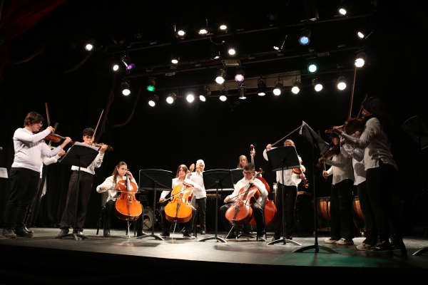 SE MOSTRÓ LA EVOLUCIÓN DE LA MÚSICA DE CÁMARA EN UN CONCIERTO DE LA ORQUESTA-ESCUELA