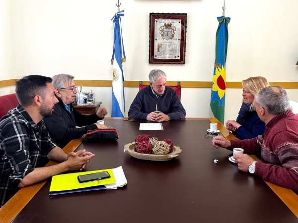 Javier Gastón recibió a la nueva comisión de MARCHA