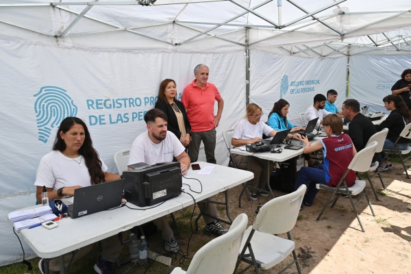 Alrededor de 400 personas renovaron su DNI en un operativo gratuito