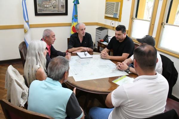 El intendente se reunió con la nueva comisión del Club Alumni