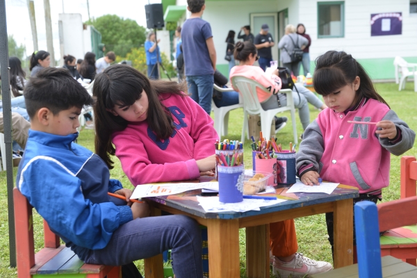 Exitosa jornada de cuidado de la salud en el Gallo Blanco