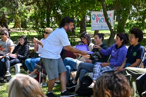 Juguemos Piola: un espacio para referentes comunitarios que trabajan con niños, niñas y adolescentes