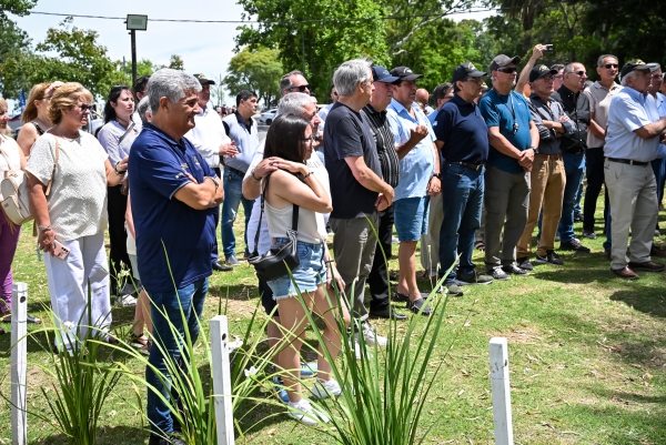 Javier Gastón participó del encuentro de veteranos del ARA Piedrabuena