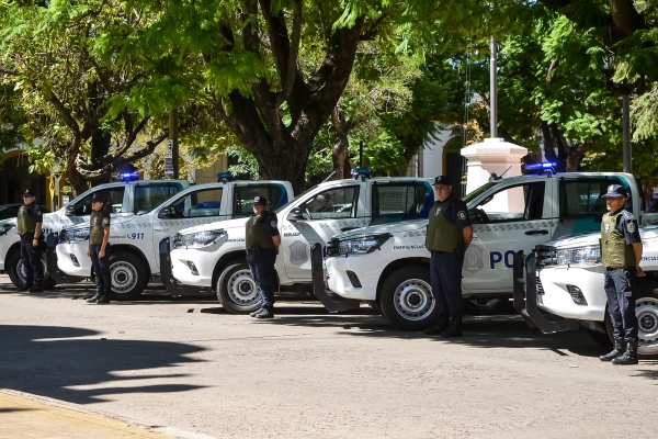  La Municipalidad realizó un importante aporte de combustible para los móviles de la policía provincial
