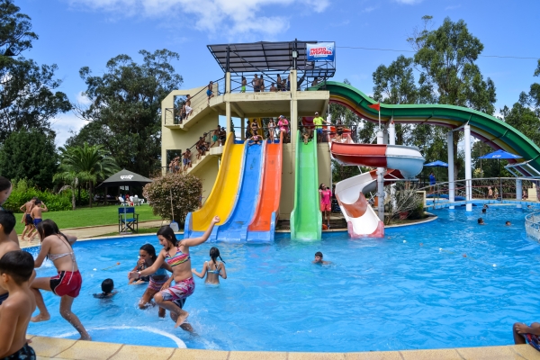 Carnaval Infantil: Más de 1500 niños, niñas y adolescentes disfrutaron de una jornada en Puerto Aventura