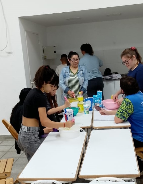 El Centro de Juventudes del barrio Iporá ofrece talleres y actividades para adolescentes y jóvenes