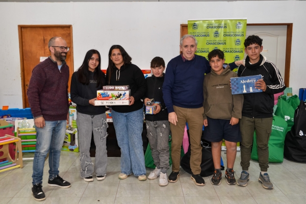  Instituciones locales recibieron material deportivo y juegos para fortalecer espacios educativos y recreativo