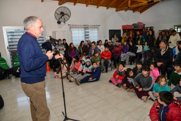  Instituciones locales recibieron material deportivo y juegos para fortalecer espacios educativos y recreativo