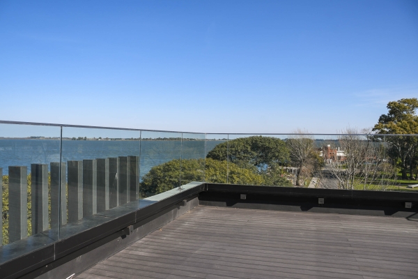 Inauguración de un nuevo hotel sindical en la costanera
