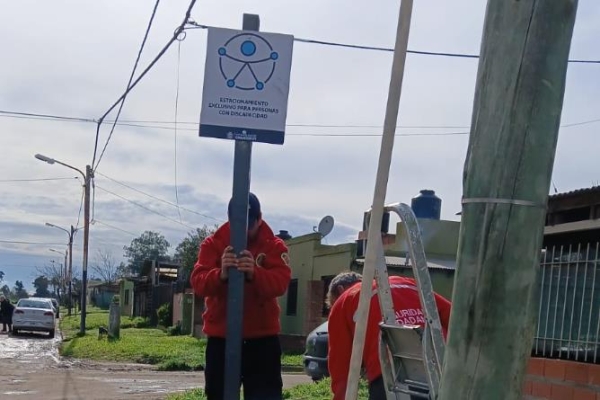 Trabajos de renovación de cartelería vial