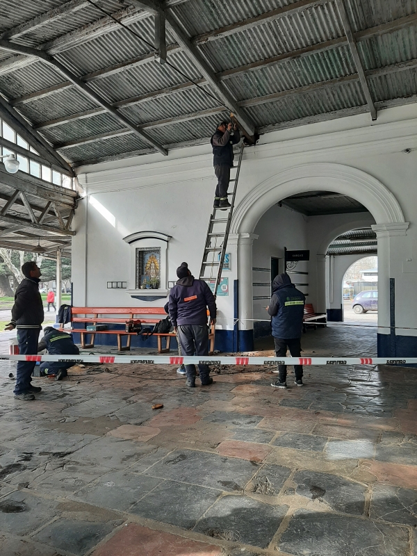 Trabajos de recuperación en la vieja estación del ferrocarril