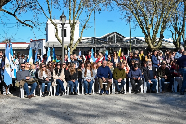 Acto de celebración del Día del Maestro y homenaje a Sarmiento