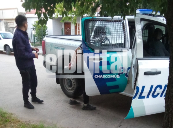 Tres jóvenes fueron detenidos tras sustraer una moto del Hospital Municipal