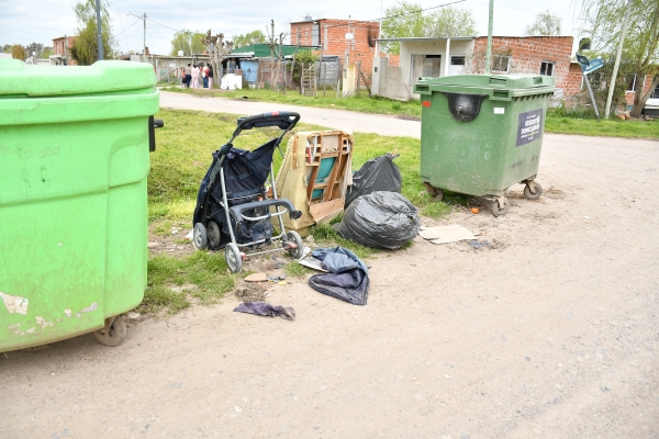 La basura que tiramos en el espacio público puede complicar el escurrimiento del agua