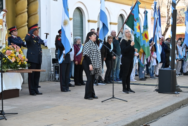 Chascomús celebró sus 247 años con una multitudinaria fiesta popular en la Plaza Independencia