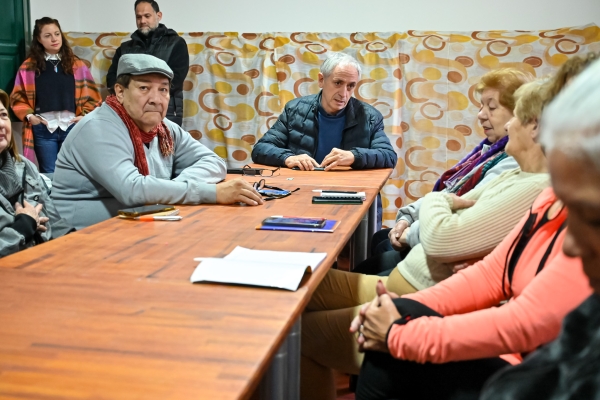 Comenzó un nuevo taller gratuito de digitalización para personas mayores