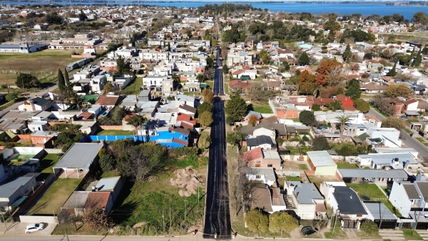 El barrio Escribano incorpora un nuevo tramo pavimentado sobre la calle Dorrego