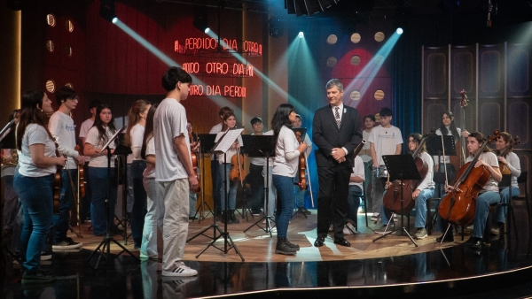  La Orquesta Escuela Chascomús en la televisión nacional: música, integración y una política pública que se so